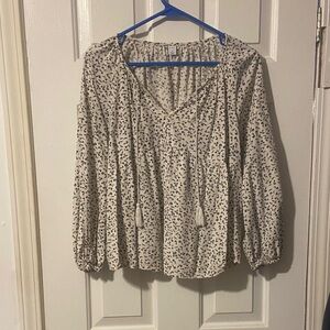 Old Navy Beige and Black Patterned Blouse